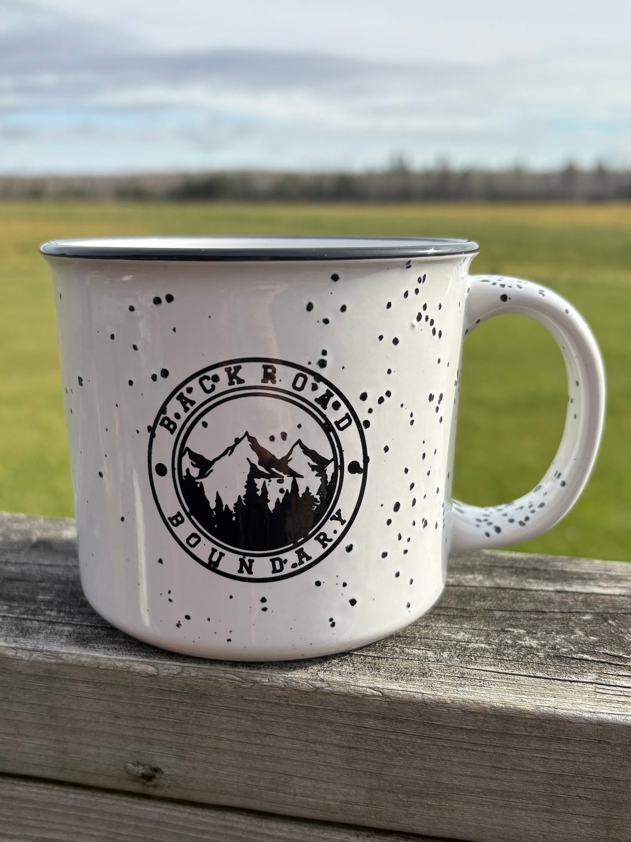 15 OZ White Ceramic Backroad Boundary Mug